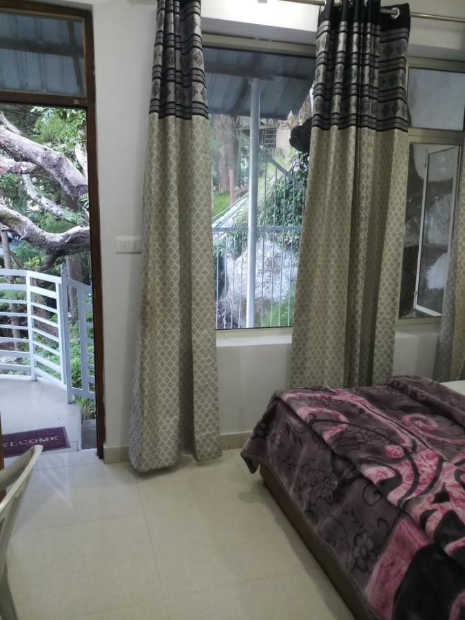 Hotel Snow Ark Inn By Royal Collection ดัลเฮาซี ภายนอก รูปภาพ